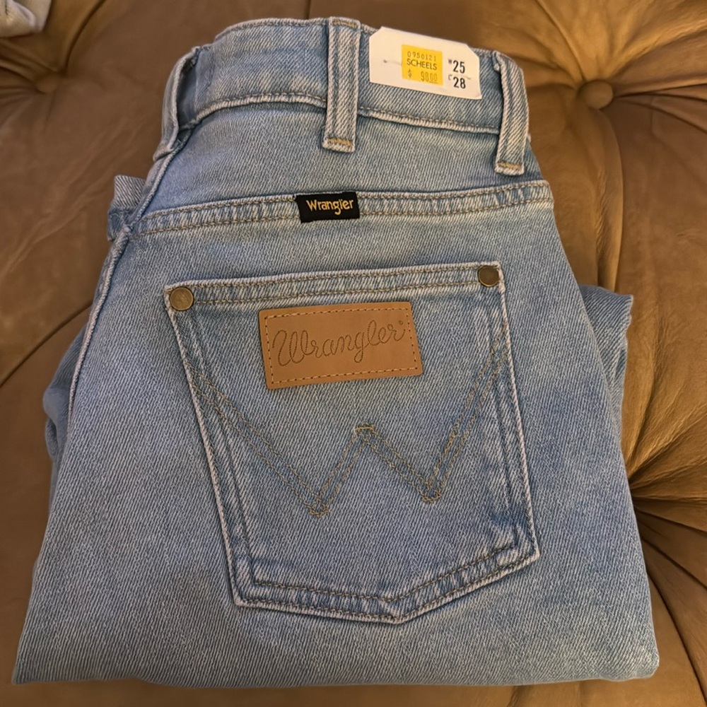 Wrangler Mom Jeans Clear Blue